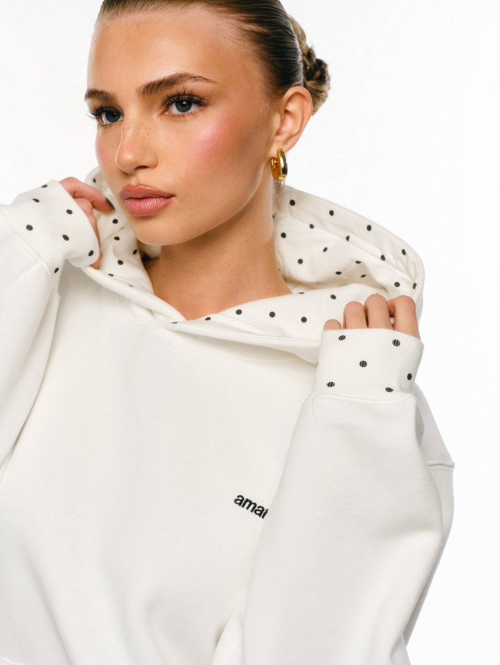 POLKA DOT SWEAT À CAPUCHE (BLANC CASSÉ)