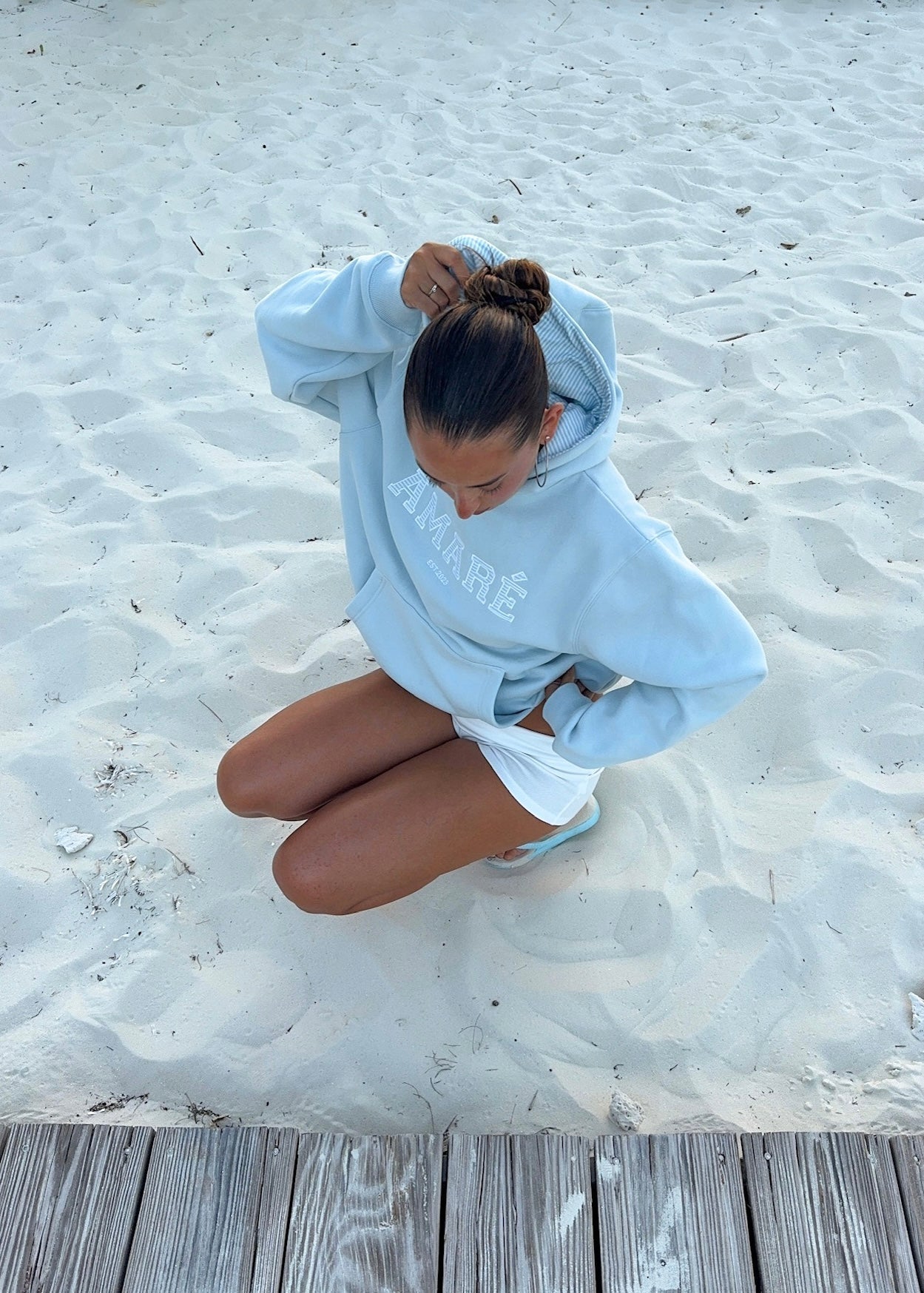 LUCKY GIRL. SWEAT À CAPUCHE (BLEU OCÉAN)