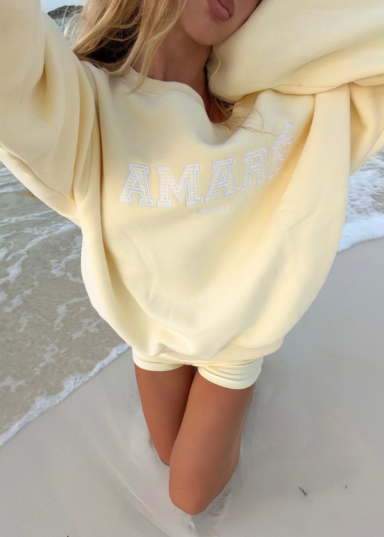 LUCKY GIRL. SWEAT ÉPAULES DÉNUDÉES (JAUNE BANANE)