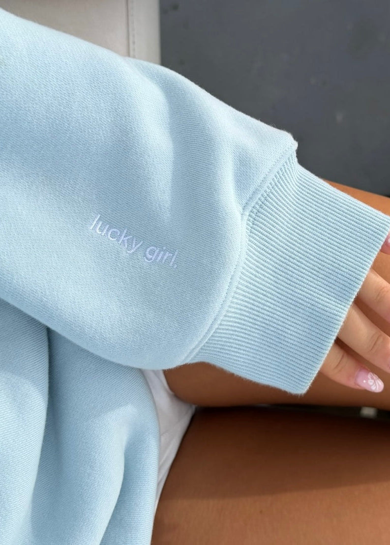 LUCKY GIRL. SWEAT À CAPUCHE (BLEU OCÉAN)