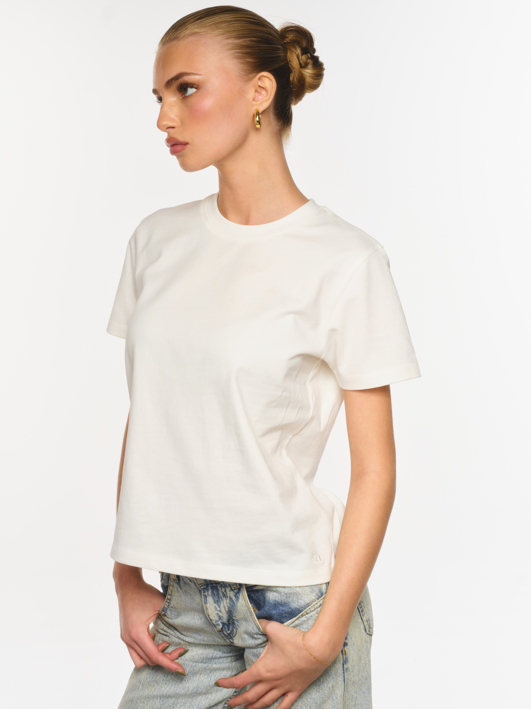 SIGNATURE T-SHIRT (BLANC CASSÉ)